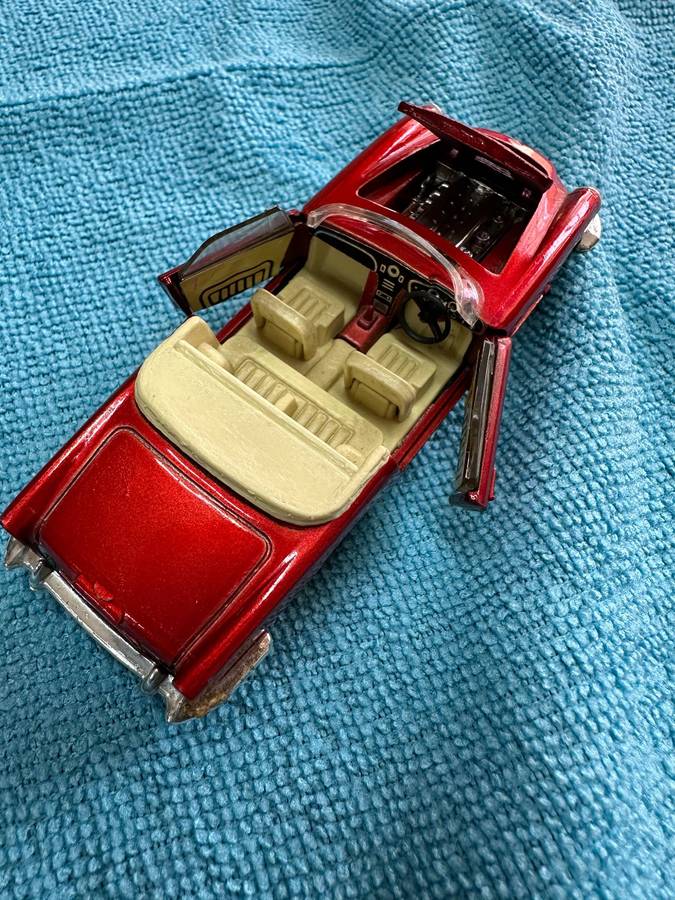 DINKY TOYS