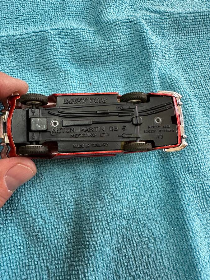 DINKY TOYS