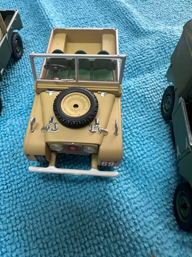DINKY TOYS