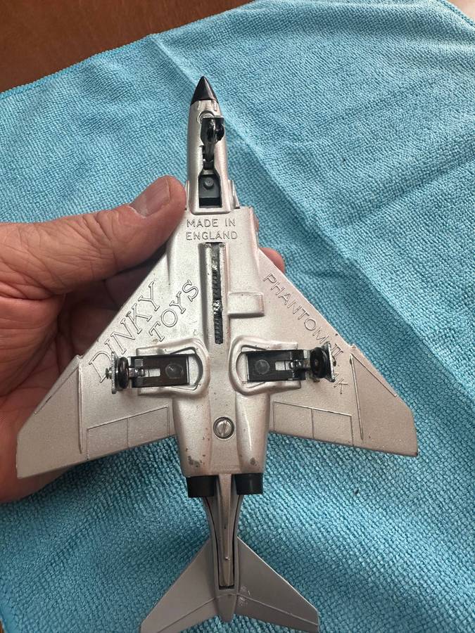 DINKY TOYS