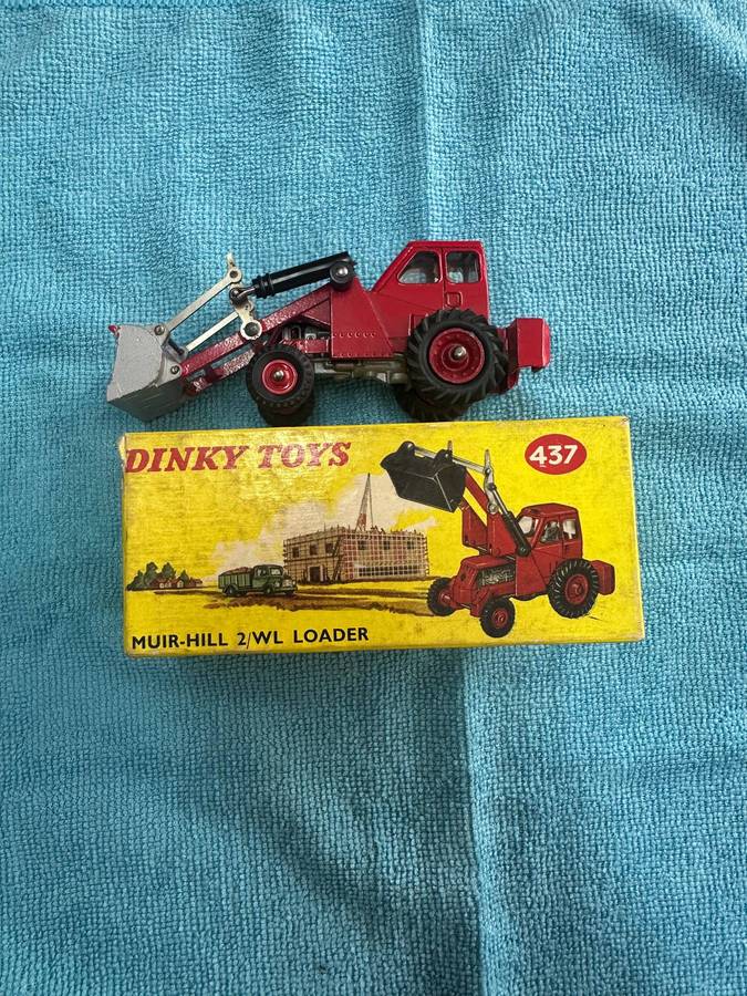 DINKY TOYS