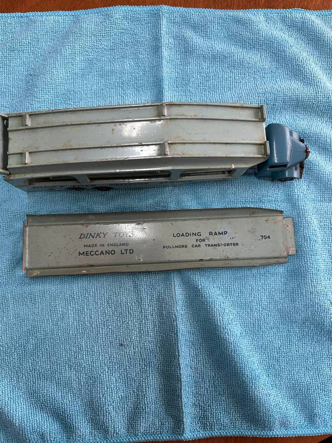 DINKY TOYS