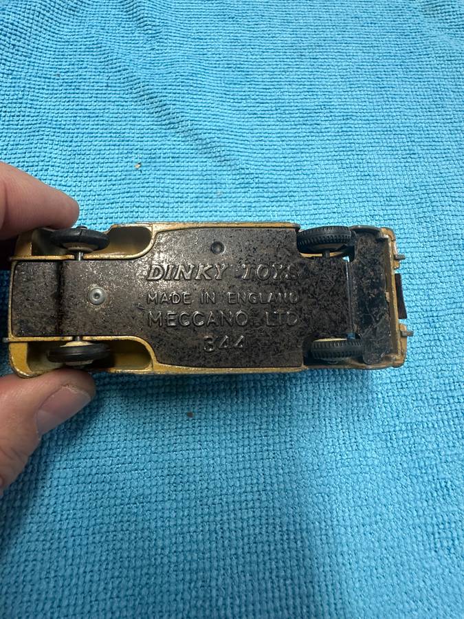 DINKY TOYS