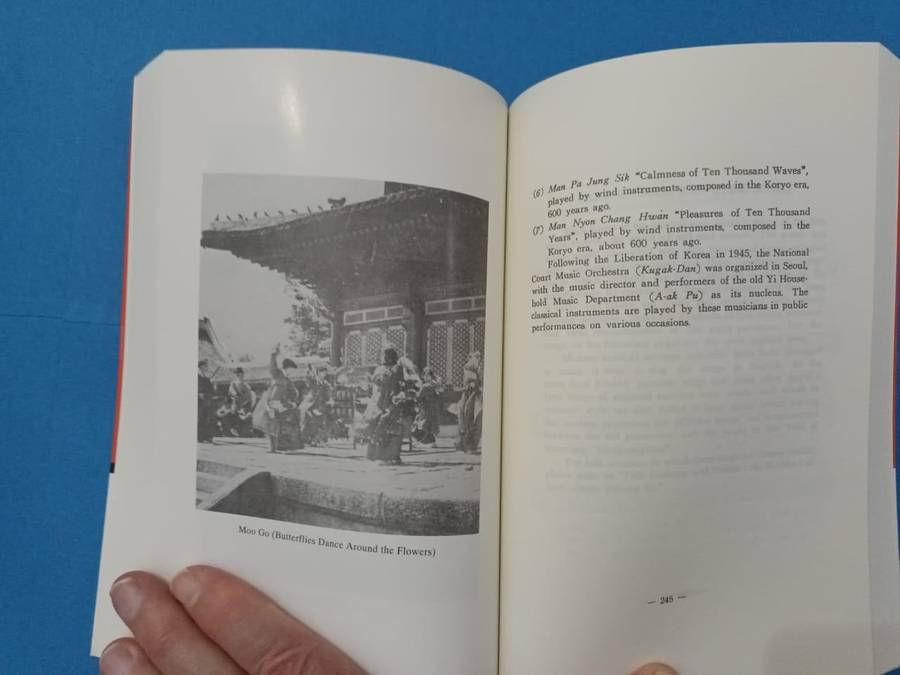 Guide to Korean Culture (Yonsei University Press)