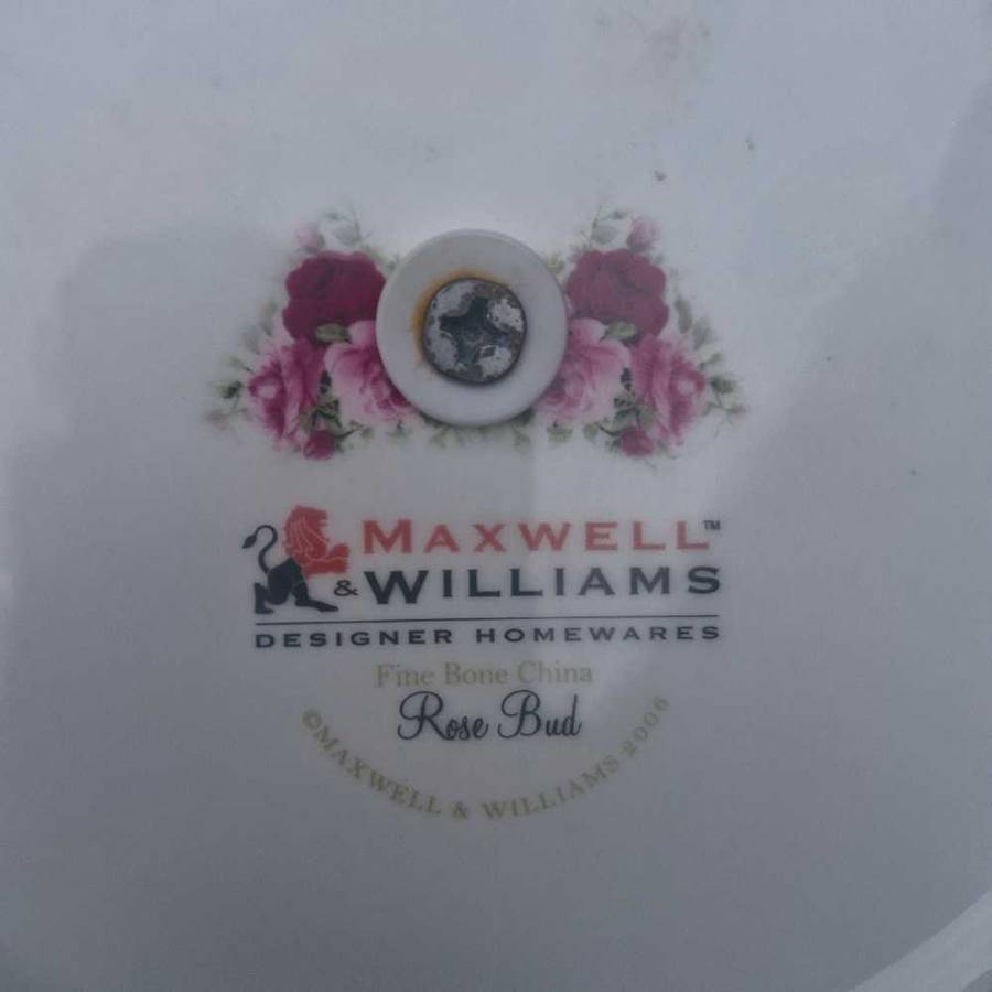 Maxwell and Williams Roseberry two tier cake stand