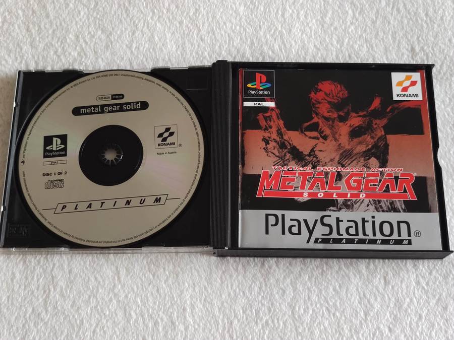 Metal Gear Solid + Metal Gear Solid Special Missions - PS1 / Playstation One Game (PAL)
