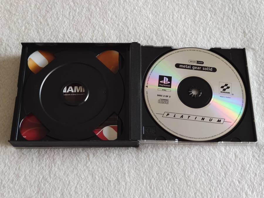 Metal Gear Solid + Metal Gear Solid Special Missions - PS1 / Playstation One Game (PAL)