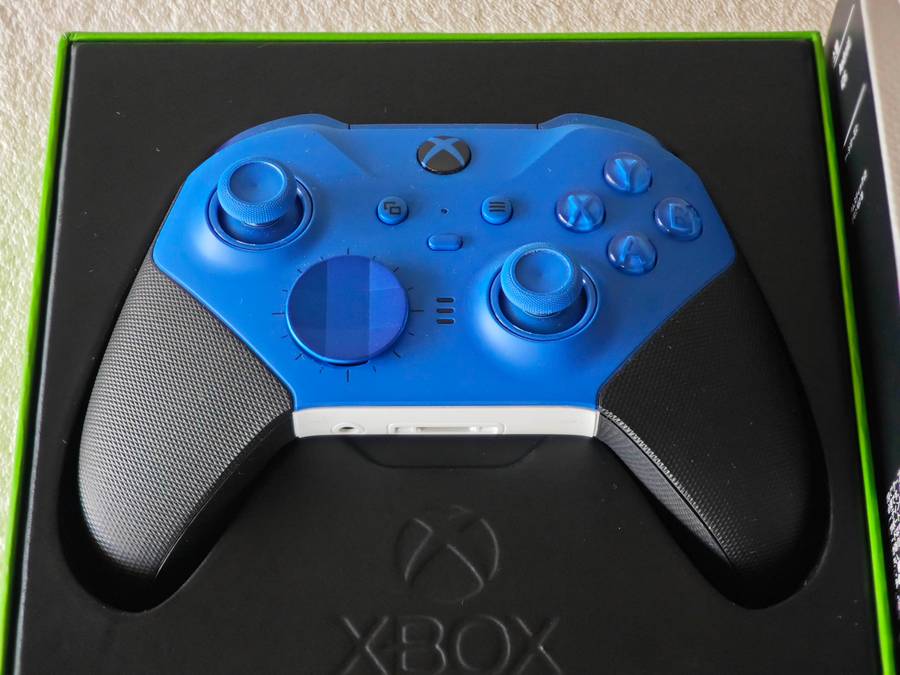 Xbox Elite Series 2 Core Wireless Controller - Xbox One / Windows