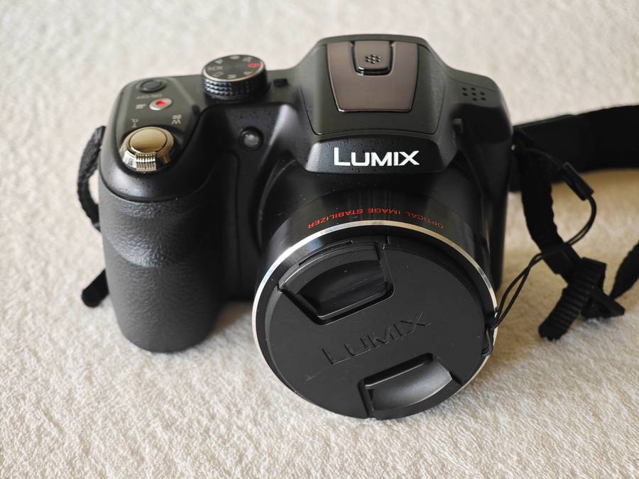 Panasonic Lumix DMC-LZ40 20MP / 42x Optical Zoom  - Connected Bridge Camera
