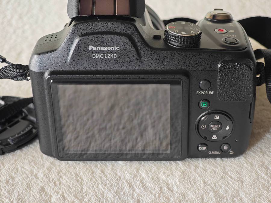Panasonic Lumix DMC-LZ40 20MP / 42x Optical Zoom  - Connected Bridge Camera