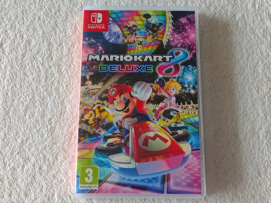Mario Kart 8 Deluxe - Nintendo Switch Game