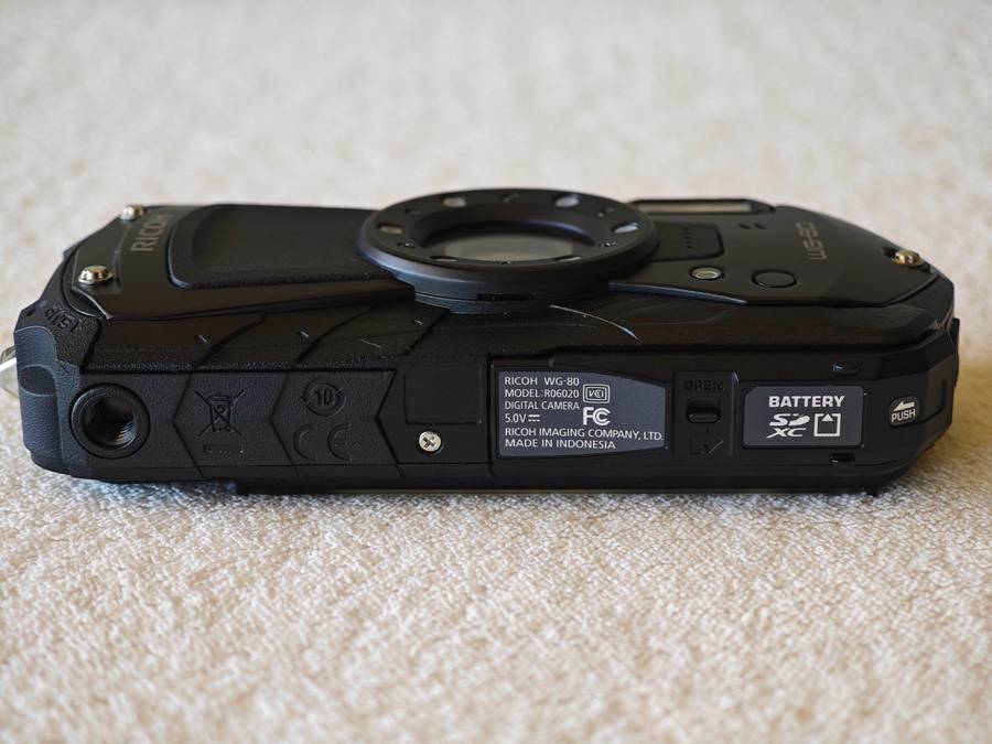 Ricoh WG-80 16MP , 5x Zoom  - Waterproof / Shockproof Digital Camera