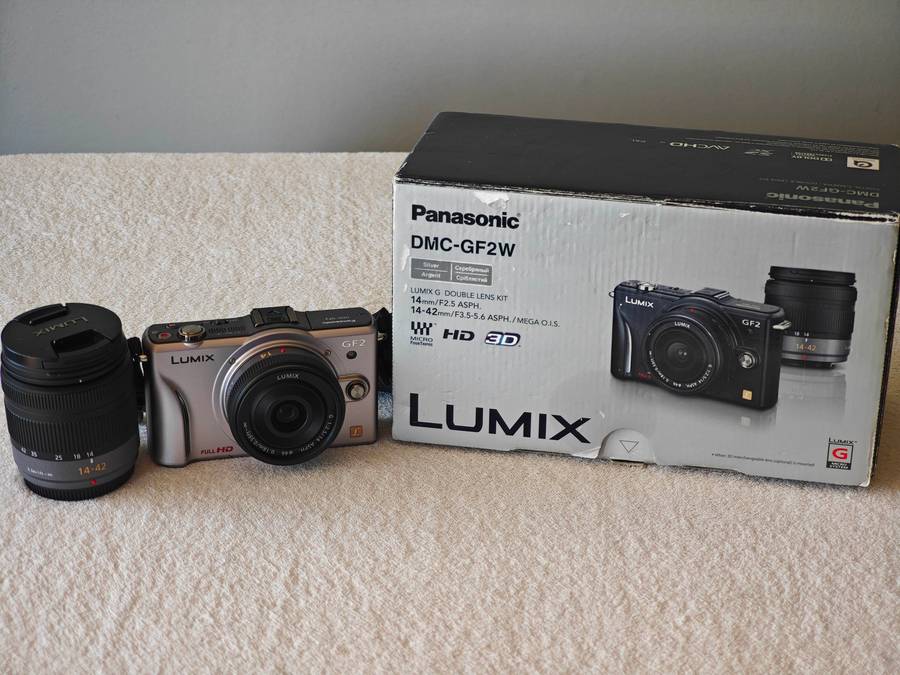 Panasonic Lumix DMC-GF2W 12.1MP / 14mm And 14-42mm Lens - Micro Four Thirds Camera