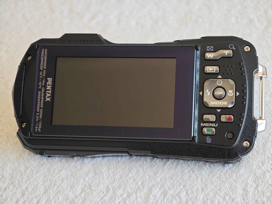 Pentax WG-90 16MP , 5x Zoom  - Waterproof / Shockproof Digital Camera