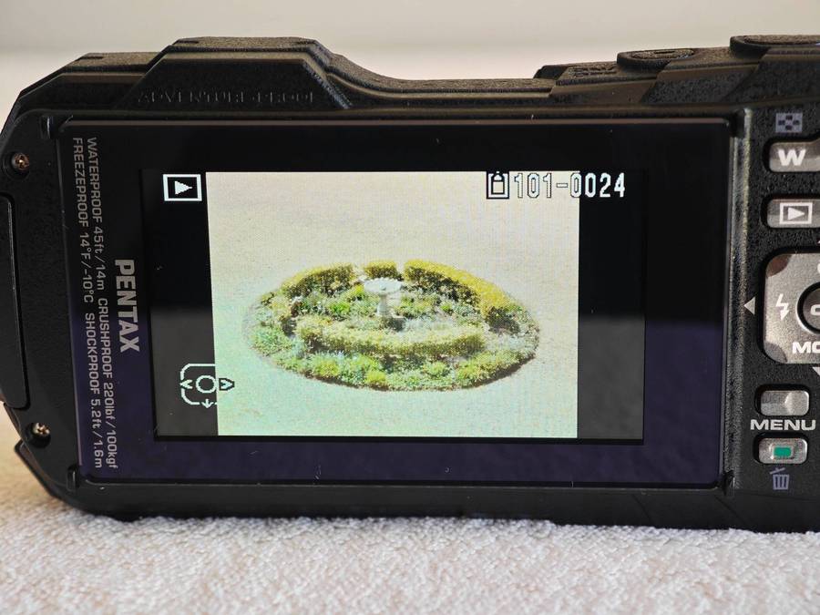 Pentax WG-90 16MP , 5x Zoom  - Waterproof / Shockproof Digital Camera