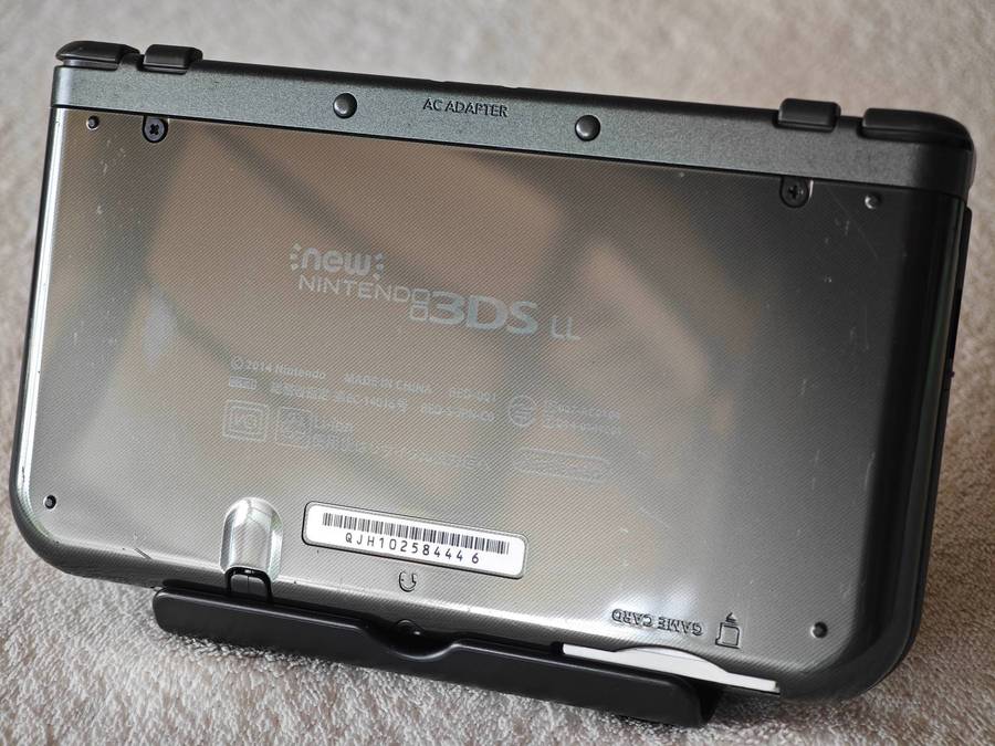 `New` Nintendo 3DS XL Console