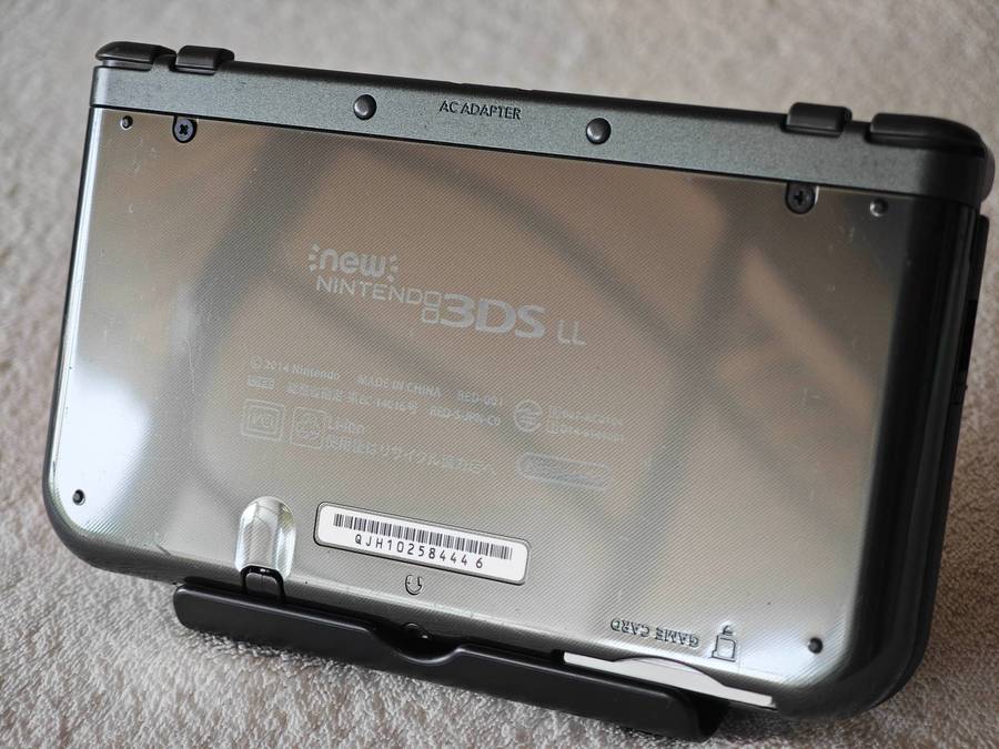 `New` Nintendo 3DS XL Console