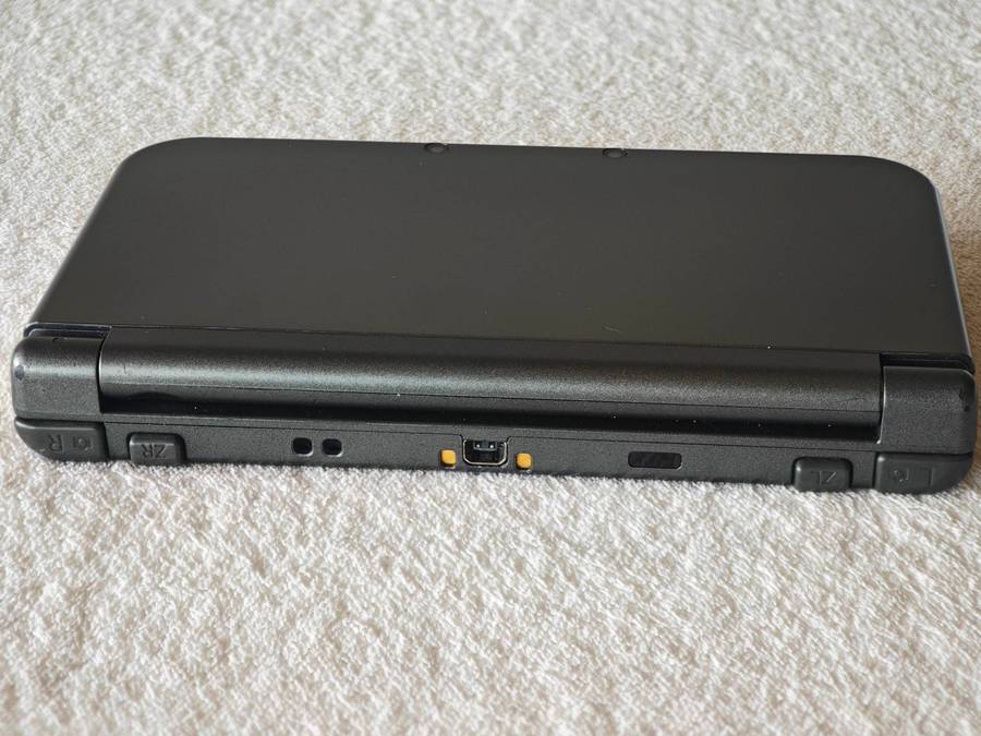 `New` Nintendo 3DS XL Console