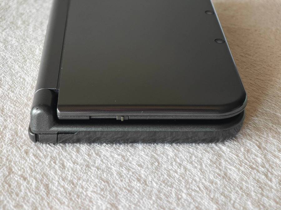 `New` Nintendo 3DS XL Console