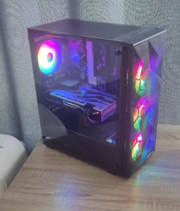 HD Gaming BEAST PC For Sale (i5 6400, RX580 OC 8GB, 16GB DDR4, 512 GB SSD, 2TB HDD, 500W)