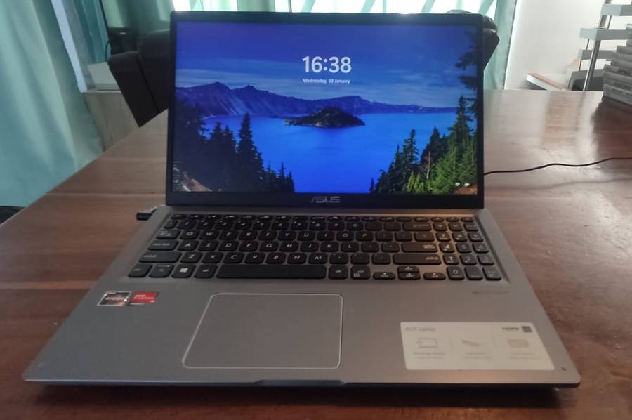 Amazing laptop deal! (Asus M515) (Ryzen 3, 8GB DDR4, 256GB NVME SSD, 15.6 HD) Laptop