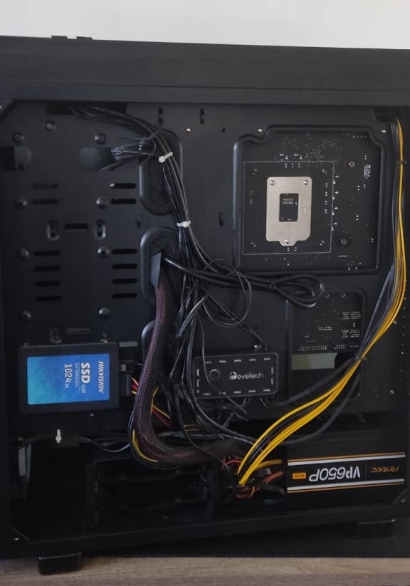 Awesome Gaming PC For Sale!(RX 5700XT, i5 9400F, 16GB RAM, 1TB SSD, Evetech Hero Case + 6 ARGB Fans)