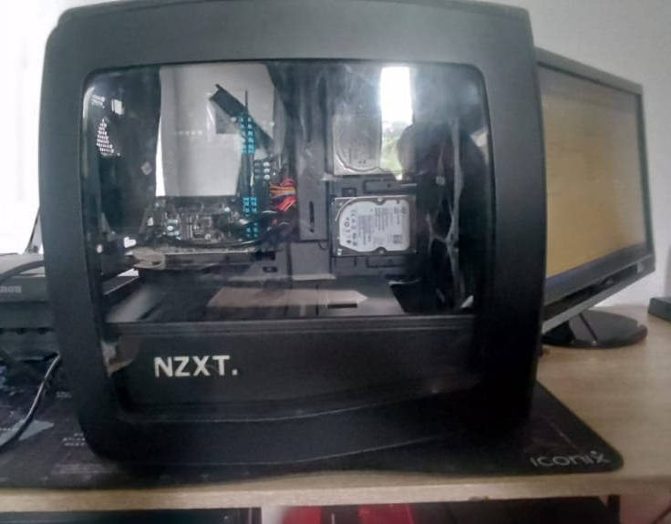 Media/Lite Gaming SFF PC For Sale! (RARE NZXT CASE! GTX 610 1GB, AMD Athlon 5150, 8GB RAM, 2X HDD's)