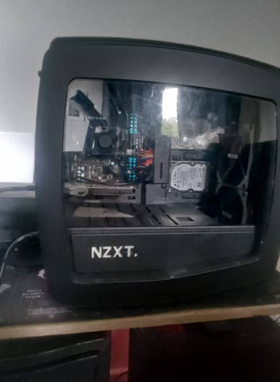 Media/Lite Gaming SFF PC For Sale! (RARE NZXT CASE! GTX 610 1GB, AMD Athlon 5150, 8GB RAM, 2X HDD's)
