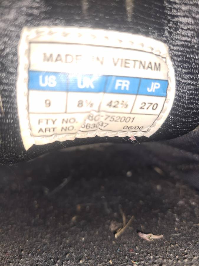 Adidas Terreno Mundo multi-surface soccer / rugby boots Size 8.5 (UK)