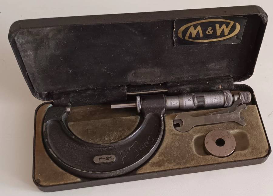 Vintage 1-2" Micrometre - Moore & Wright. Made in Sheffield England. Model 966.