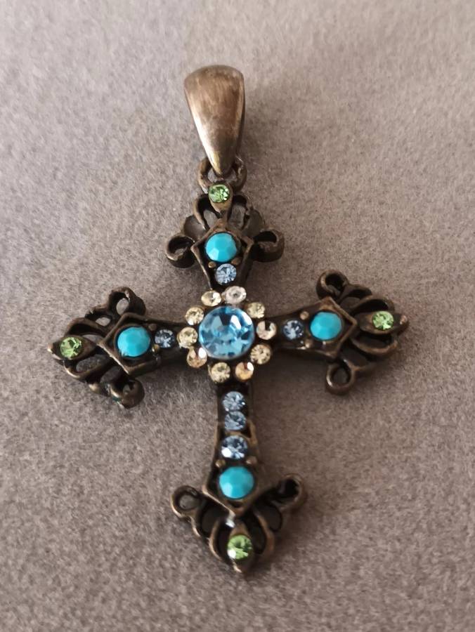 Stunning Brass Cross Pendant. 45x35mm.