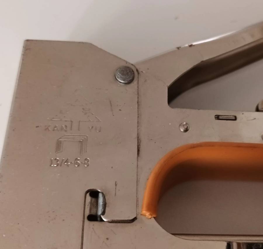 2x Staple Guns. See More Late Entry Listings.