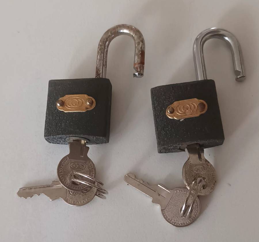 2x Locks with Keys. Working.