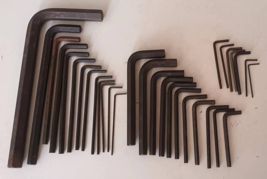 31x Allen Keys.