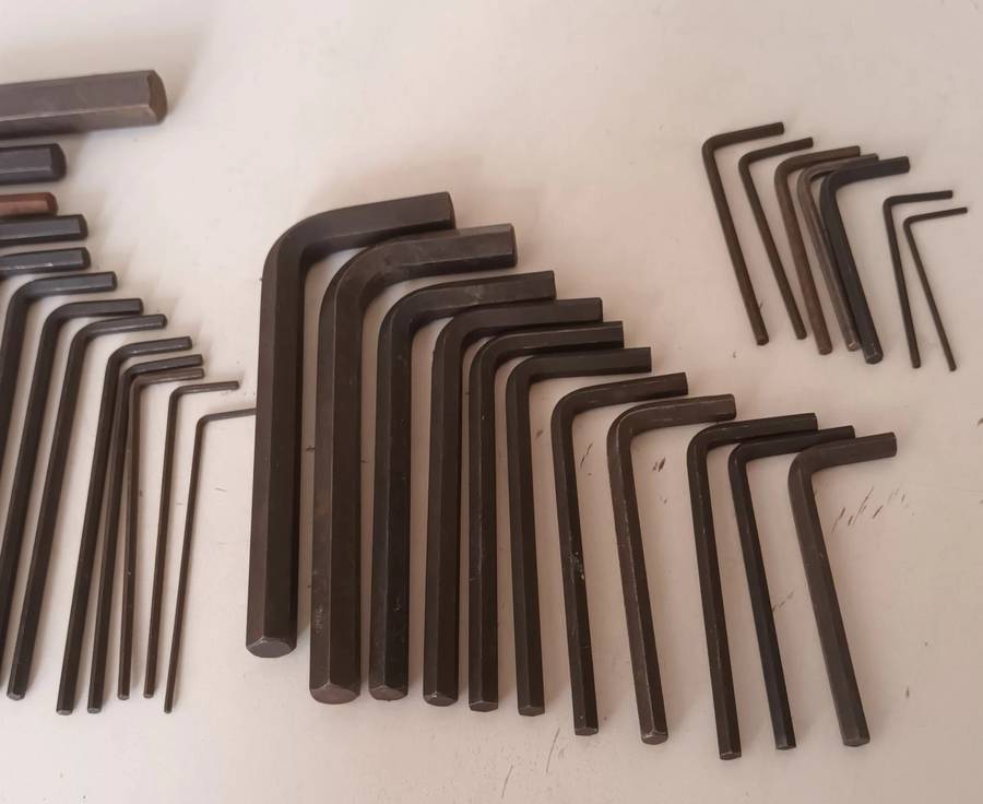 31x Allen Keys.