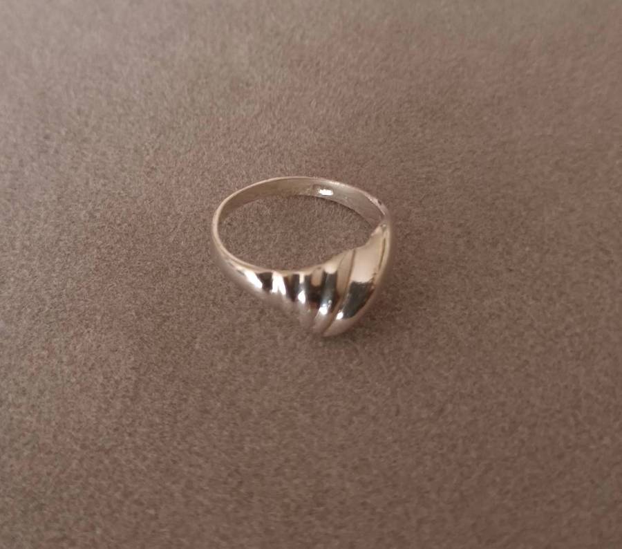 Lovely Sterling Silver Ring.