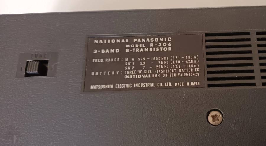 Vintage National Panasonic Radio. Battery Operated.