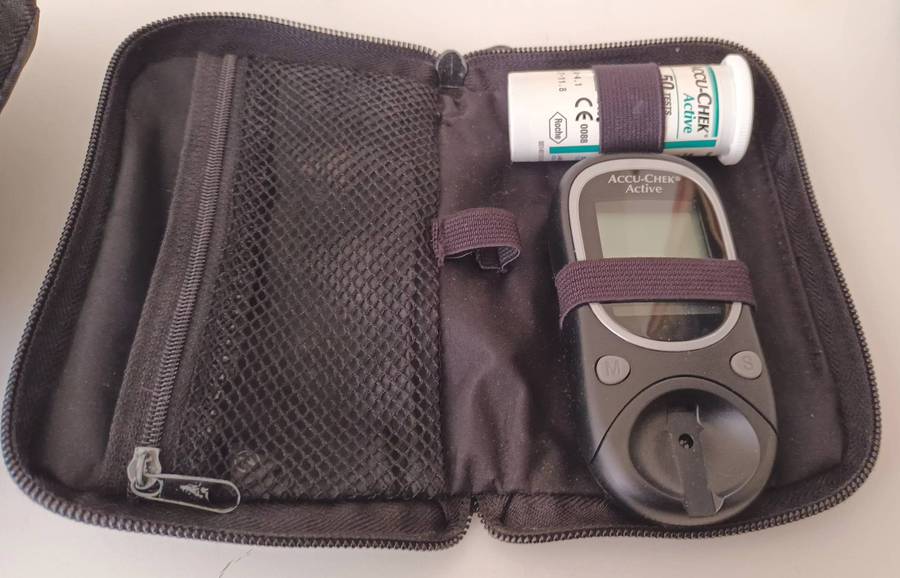 2x ACCU-CHEK ACTIVE Glucose Meters.