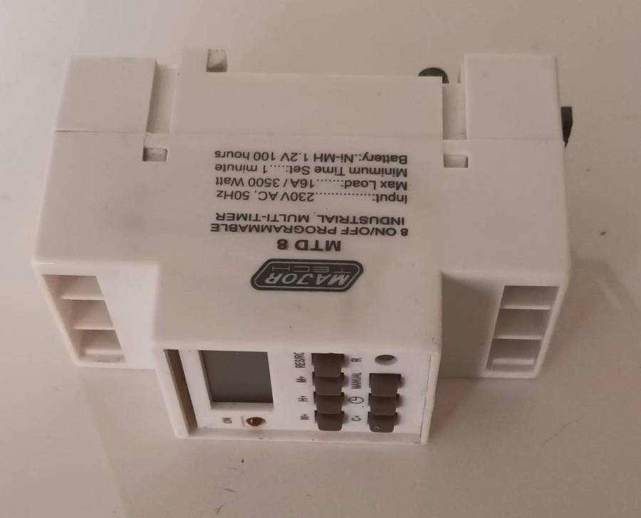 MAJOR TECH MTD8. 8 ON/OFF DIGITAL INDUSTRIAL PROGRAMMABLE TIMER.