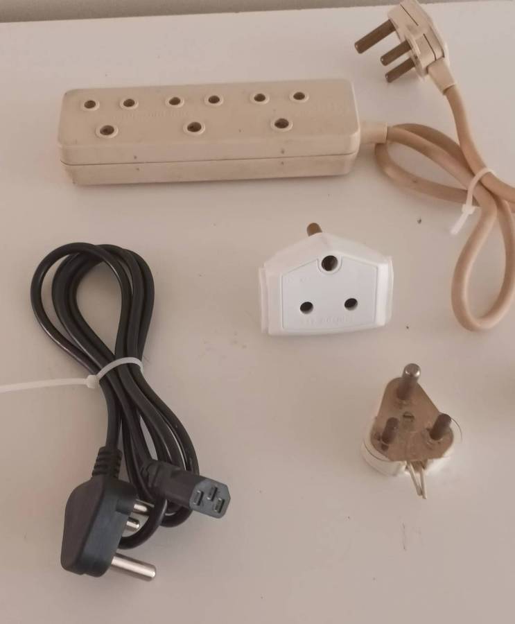Joblot Plugs and Cables.