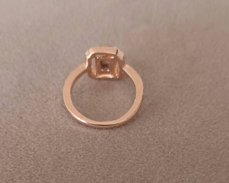 Stunning Rose Gold Plated Ring. Size O. New.