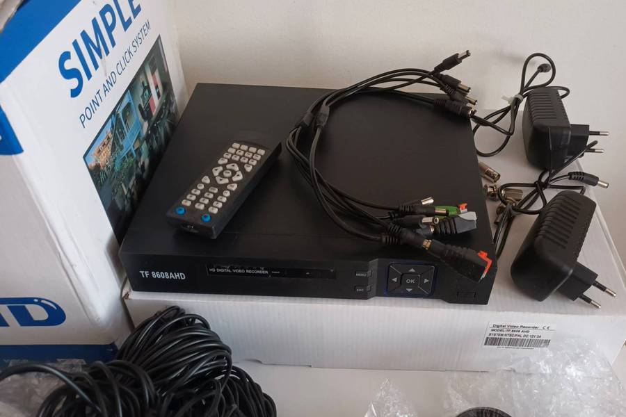 AHD CCTV Direct - 8 channel CCTV camera system. 10 Cameras plus 10x 20m Cables.