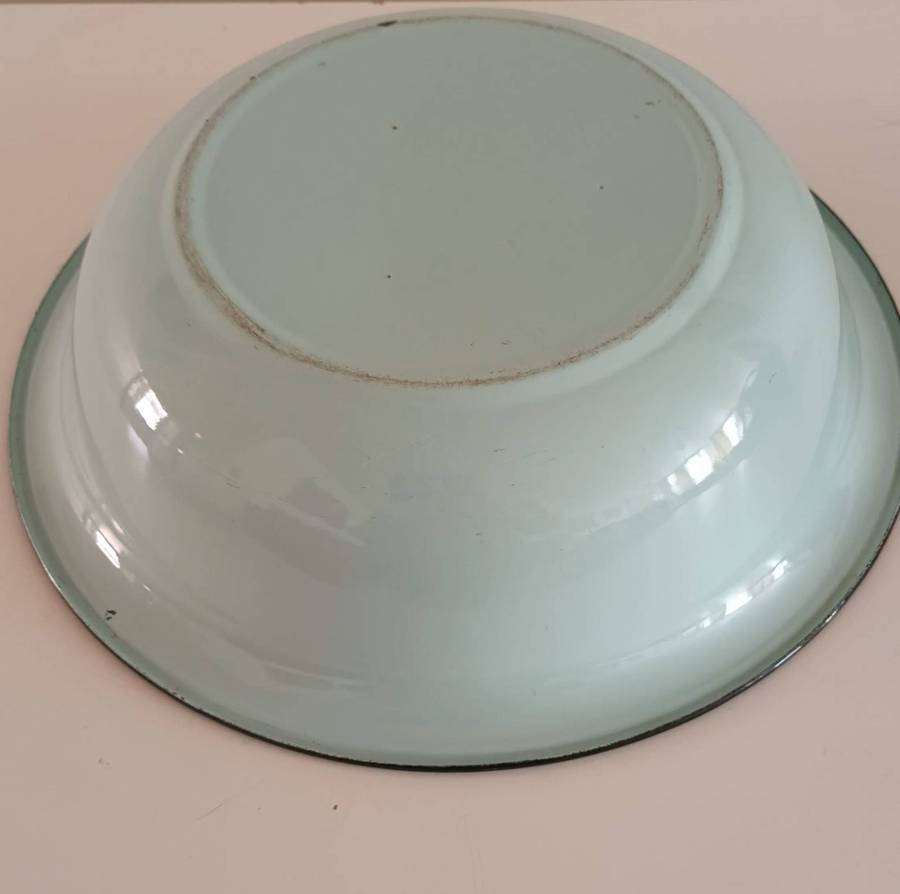 Vintage Enamel Basin/Bowl.