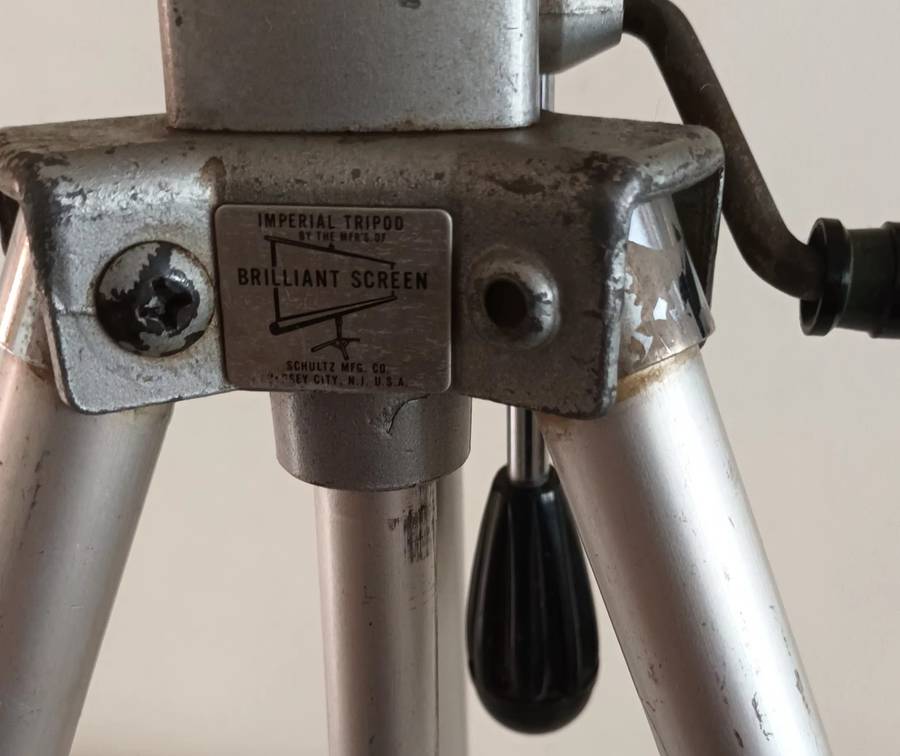 Imperial Extendable Tripod. Length 86.5cm.