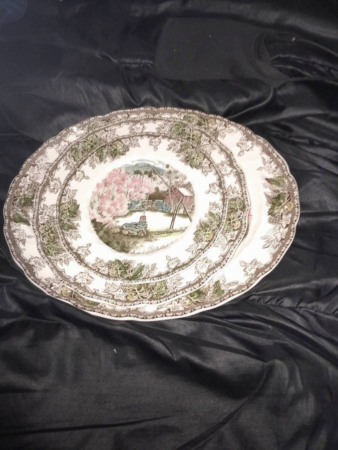 Johnson brothers plates decorative made in England.