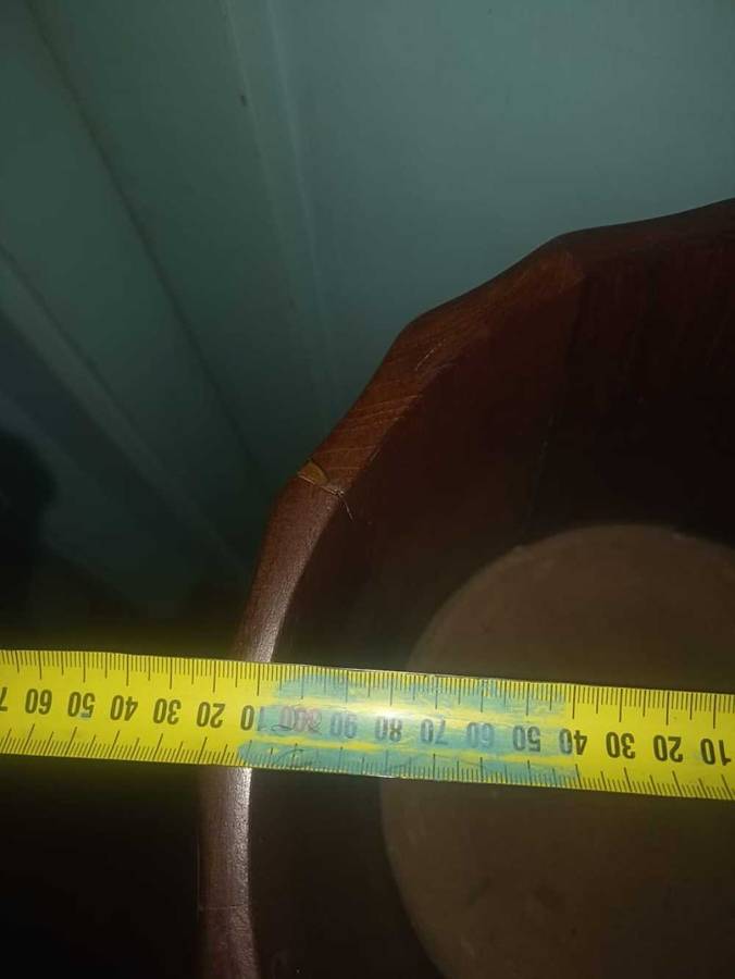 Potplant stand and Bucket