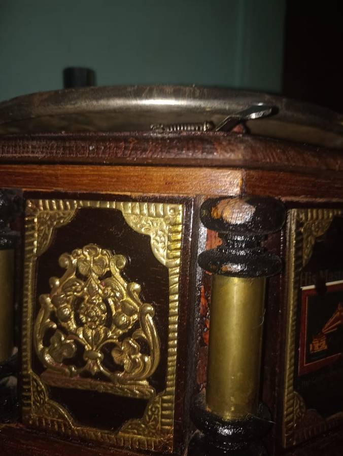 8 Square Scarce his Mastervoice Grampohone Vintage