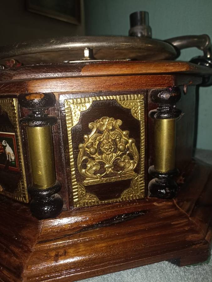 8 Square Scarce his Mastervoice Grampohone Vintage