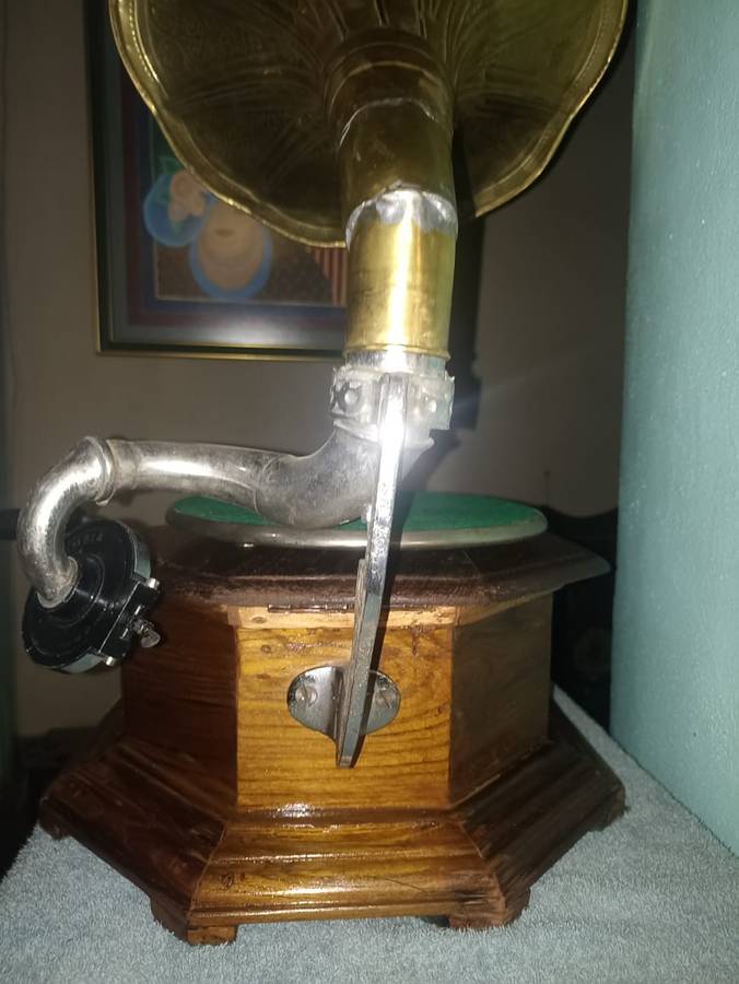 8 Square Scarce his Mastervoice Grampohone Vintage