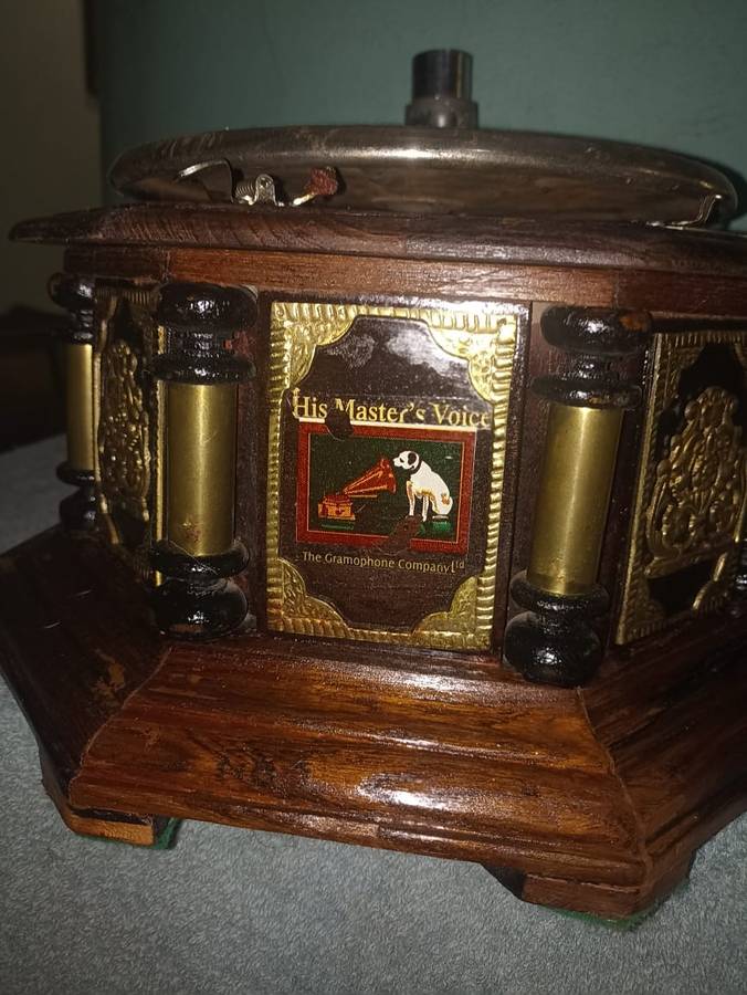 8 Square Scarce his Mastervoice Grampohone Vintage